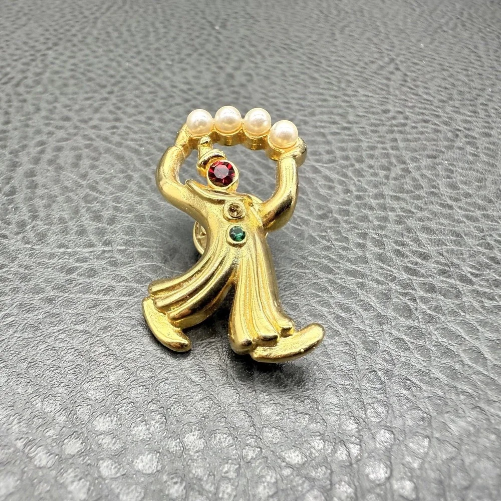 Vintage JJ Clown Juggler Brooch Pin Gold Tone Faux Pearl Rhinestone Womens 1.5